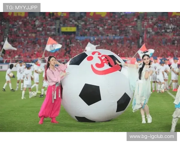 中秋夜成都足球盛宴闪耀蓉城球迷齐聚共赏圆月激情赛场